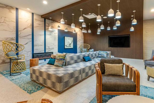 Lobby — Booking