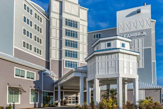 Exterior — Booking