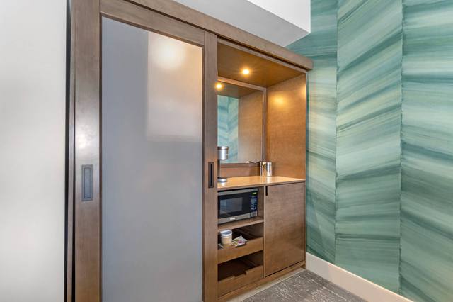 Guest room — Brand