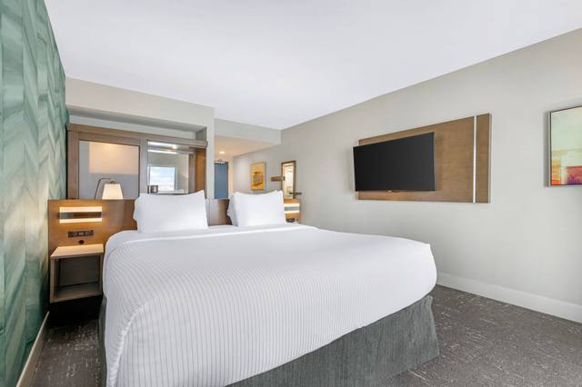 Guest room — Brand