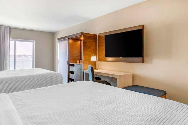 Standard Room, Multiple Beds, Non Smoking